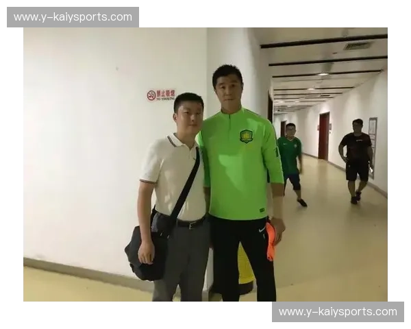 天河红与水滴蓝：复刻广州恒大vs泰达的黄金时代，那场关于信仰与铁血的巅峰对垒